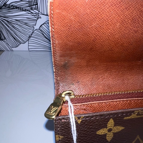 A44 LV monogram Sarah wallet - Picture 12 of 12